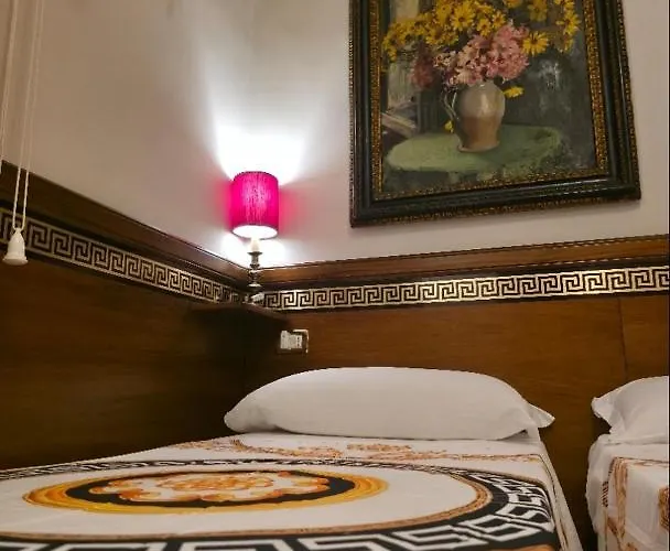 Chez Oriana Termini St Homestay Rome