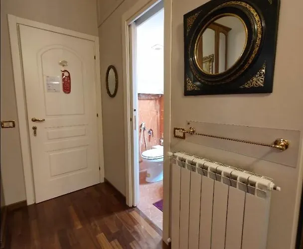 Chez Oriana Termini St Homestay *