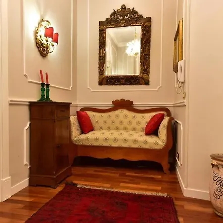Chez Oriana Termini St منزل للإقامة *