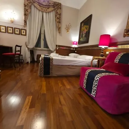 Chez Oriana Termini St منزل للإقامة *
