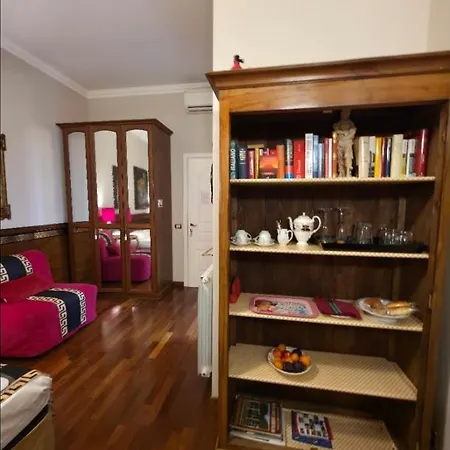 Chez Oriana Termini St منزل للإقامة روما