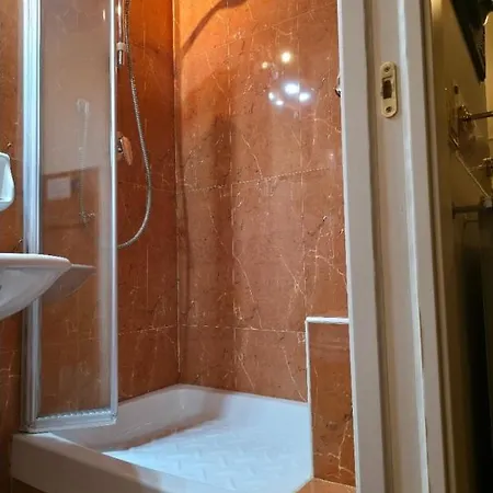 홈스테이 Chez Oriana Termini St